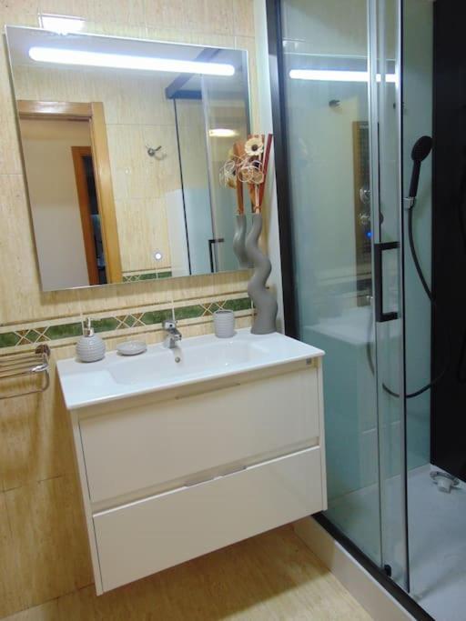 Apartamento Con Jardin Сантяго де Компостела Екстериор снимка